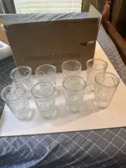 Set Of 8 Daisy Pattern Glasses 5” Tall New In The Box