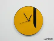 Kill Bill Minimalist Film Silhouette - Wall Clock