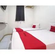 RedDoorz at Luxury Homestay near Kantor Regional II BKN Surabaya