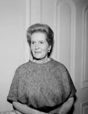 Edith Atwater Appearing In Peyton Place 1960S Old Tv Photo 10