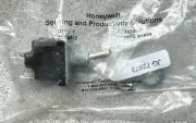 NEW Honeywell 2NT91-2 Toggle Switch DPST On-Off Maintained 15A 125-277V