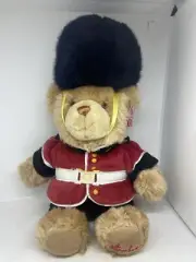 Hamleys Teddy Bear British Royal Guard Palace NWT Plush Beefeater London