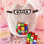 [獨家！] 魔方胖吉 EXCLUSIVE IT'SUGAR 9.5IN PUSHEEN WITH RUBIKS CUBE