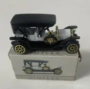 Vintage Readers Digest 1:64 Die Cast Model Car, White 1912 Simplex #305