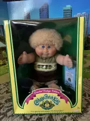 Limited Edition Vintage Cabbage Patch Kid Doll Fuzzy Hair Boy NIB