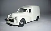 Corgi Classics Morris Minor 1000 Van snowberry white 1:43 scale