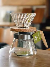在飛比找Yahoo!奇摩拍賣優惠-【熱賣精選】日本v60濾杯hario手沖咖啡過濾杯玻璃橄欖木