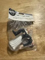 Wilton Cake & Craft Trims Bride Carrying Groom Wedding Topper 1988 Vintage NEW!