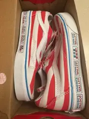 NEW Vans Old Skool Shoes X Where's Waldo Limited Edition Kids/Youth Size 3.5Y