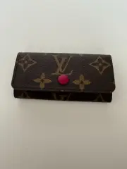 LOUIS VUITTON KEY HOLDER! Mono Four Key Holder - NEW WITH TAGS IN BOX! Purple/Fu