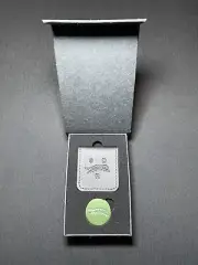 Sun Day Red Limited Edition Ball Marker I Half Moon Green Tiger Woods NIB