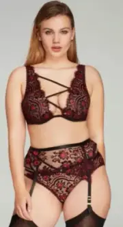 Agent Provocateur Red and Black Lace Harlo Suspender | Sz. 4 | $535