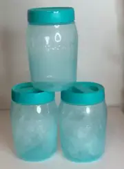 TUPPERWARE UNIVERSAL JAR 1.5-QT/1.5L SET OF 3 AGUA BLUE