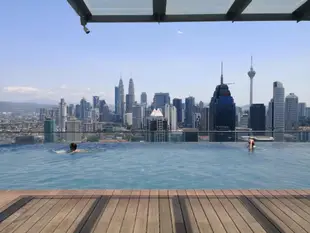 金三角的1臥室公寓 - 890平方公尺/1間專用衛浴Spacious 1BR with Infinity Pool KLCC View