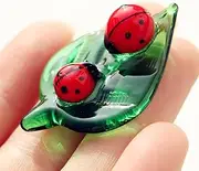 Mini Crystal Green Leaf Glass Ladybug:Decor Insect Statue Decor Room Ornament Hand-Blown Glass Collectible Figurines