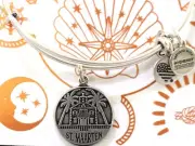 Alex and Ani St. Maarten Courthouse Bracelet 2019 Bangle