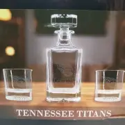 Tennessee Titans NFL Football Whiskey Decanter Set 2 Glasses Clear Etched Logo