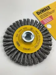 Dewalt DW4925 Wire Wheel, Stringer Bead, 4-Inch