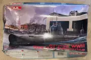 DML German WWII XXI Model Submarine Kit 1:350 NEW Crushed Box