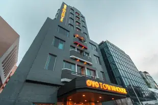 OYO賽勒姆巴1號聯排別墅酒店OYO Townhouse 1 Hotel Salemba