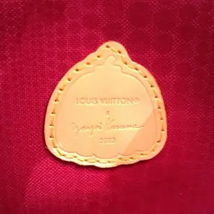 【Louis Vuitton 路易威登】M46380 獨家草間彌生聯名款LV X YK ONTHEGO PM手提/側肩包(全新展示品-彩色)