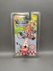Mario Super Mario Kart Super Nintendo SNES Keychain NEW Box Damage
