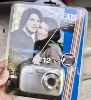 NEW SEALED! Vivitar ViviCam 9112 HD Digital Camera 9.1MP 4X Zoom SILVER