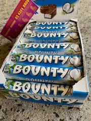 Bounty 24 x 56g LollieSCoconut Milk Chocolate Bars Full Box Candy Bulk+FREE hats