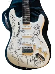 MUSIC LEGENDS SIGNED ELTON JOHN, GREEN DAY, BILLIE JOEL, AEROSMITH GUITAR
