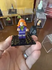 LEGO Daphne Blake - Mini Figure RARE In Case Must Have