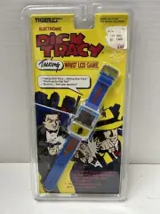Vintage 1990 Electronic Dick Tracy Talking Wrist LCD Game NEW Factory Sealed
