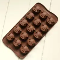 在飛比找蝦皮購物優惠-可愛小豬巧克力矽膠模 手工皂 皂中皂矽膠模 香磚模