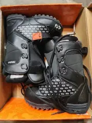 Thirtytwo Lashed Womens Snowboarding Boots, Level 3 Lashed Size 8.5