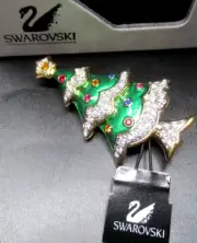 SWAROVSKI Swan Signed Enamel Colorful Crystal Christmas Tree Pin New in Box!