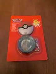 CHARIZARD Factory Sealed UNPUNCHED!!! 1999 Vintage Pokemon Tin Dangle Keychain