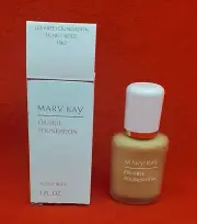 Mary Kay Day Radiance Oil-Free Foundation Sunlit Beige #3862 New in Box