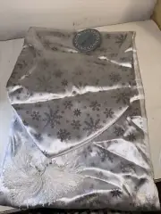 MARTHA STEWART 2002 Silver Table Runner First Snowfall Festive Linens Tasseled