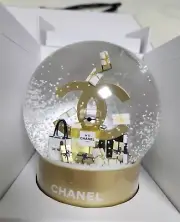 2023 CHANEL SNOW PERFUME GLOBE BALL VIP CHRISTMAS GIFT LIMITED EDITION RARE good
