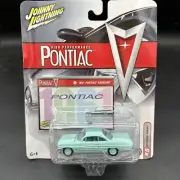 2004 Johnny Lightning BLUE 1961 PONTIAC CATALINA High Performance Real Riders