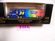 RACING CHAMPIONS TEAM TRANSPORT DUPONT #24 JEFF GORDON (ITEM #3552)