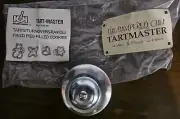 VTG Pampered Chef Cut N SEAL Tart-Master Pastry Cutter 3" Round by Kalkus Hirco