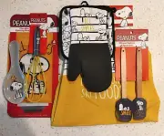 Peanuts Snoopy All Smiles Mitt Potholder Spoon Whisk Apron Cutting Boards Set