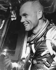 JOHN GLENN MERCURY ASTRONAUT - 8X10 NASA PHOTO (ZZ-089)