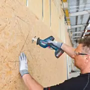 Bosch Professional 18V-LI Sabre Saw - Skin Only