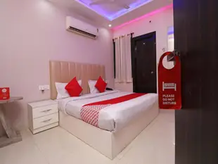 OYO 36042 Hotel Madhuban