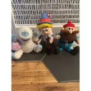 Animated plush island of misfits VTG bumble Hermey & Cornelius rudolph singing