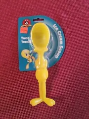 NEW-Vintage Looney Tunes Tweety Bird Ice Cream Scoop 1999 Toon-tensil, on card