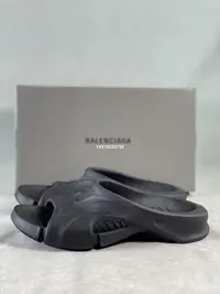 在飛比找Yahoo!奇摩拍賣優惠-BALENCIAGA Mold Thong Sandals全