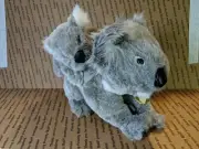 Nwt Folkmanis Koala with Baby Set Hand Puppet 2511 RARE