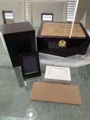 Cremation Urn for Ashes Pet Memorial Urn Box,Decorative Wood Momento Chest Lot